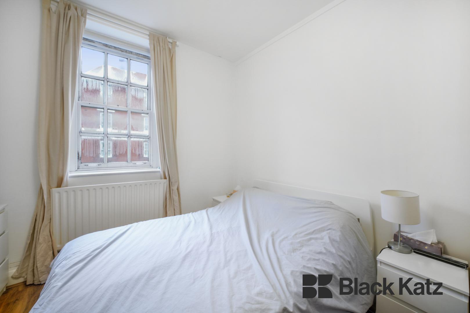 Bright and airy two bedroom flat with central location. Page Street, Westminster / Pimlico